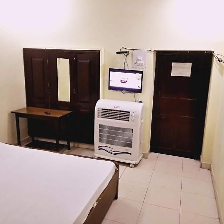 Roop Guest House Lucknow Bagian luar foto