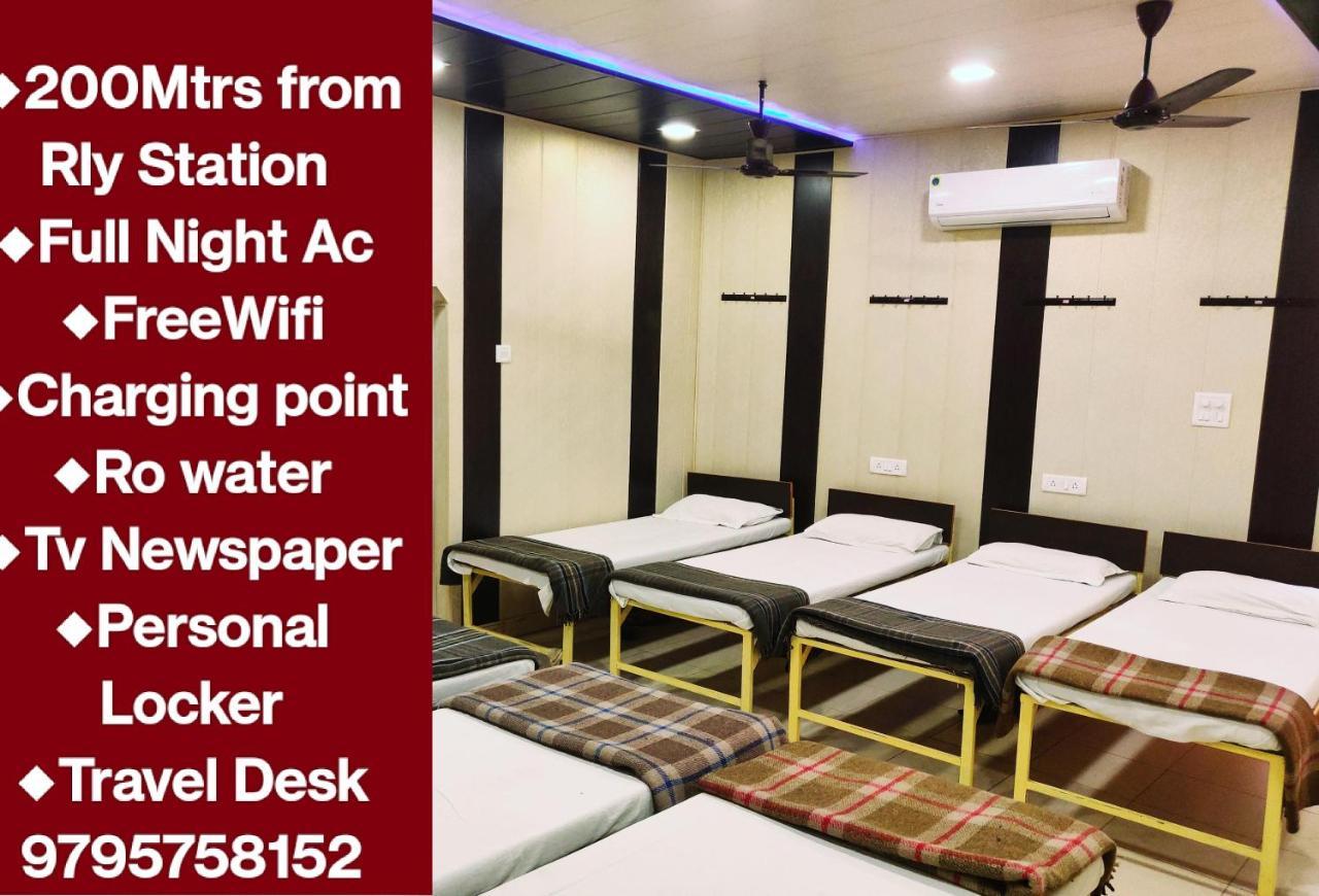 Roop Guest House Lucknow Bagian luar foto