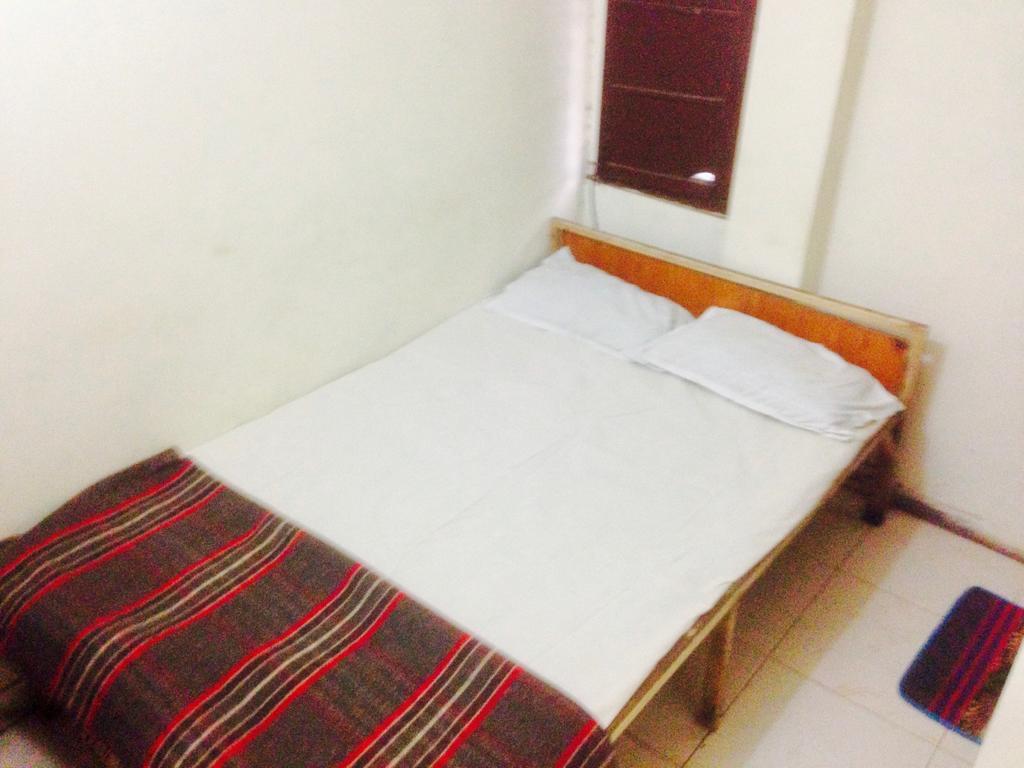 Roop Guest House Lucknow Bagian luar foto